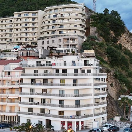 Apartmani Svetionik Budva Bagian luar foto