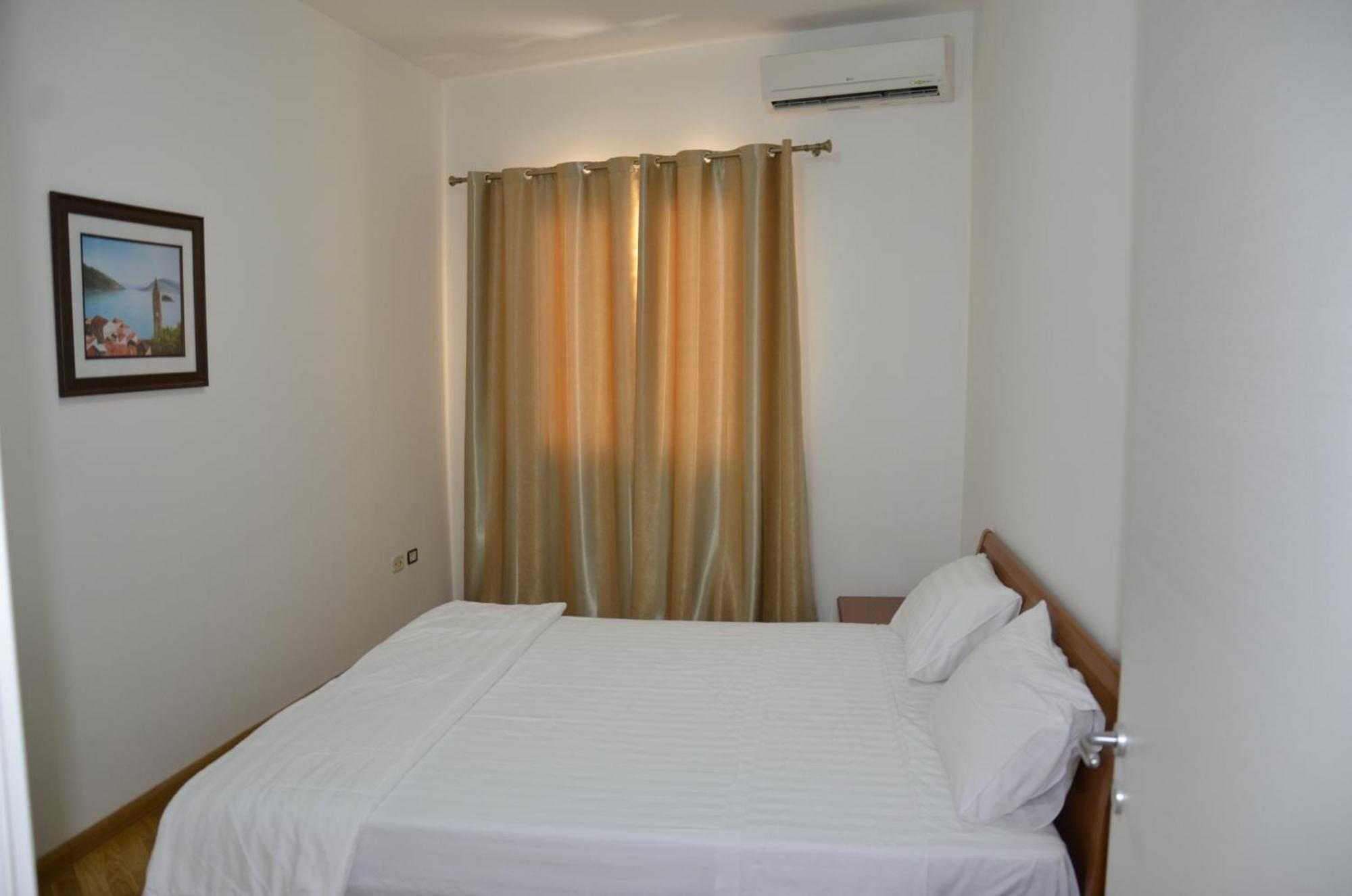 Apartmani Svetionik Budva Ruang foto