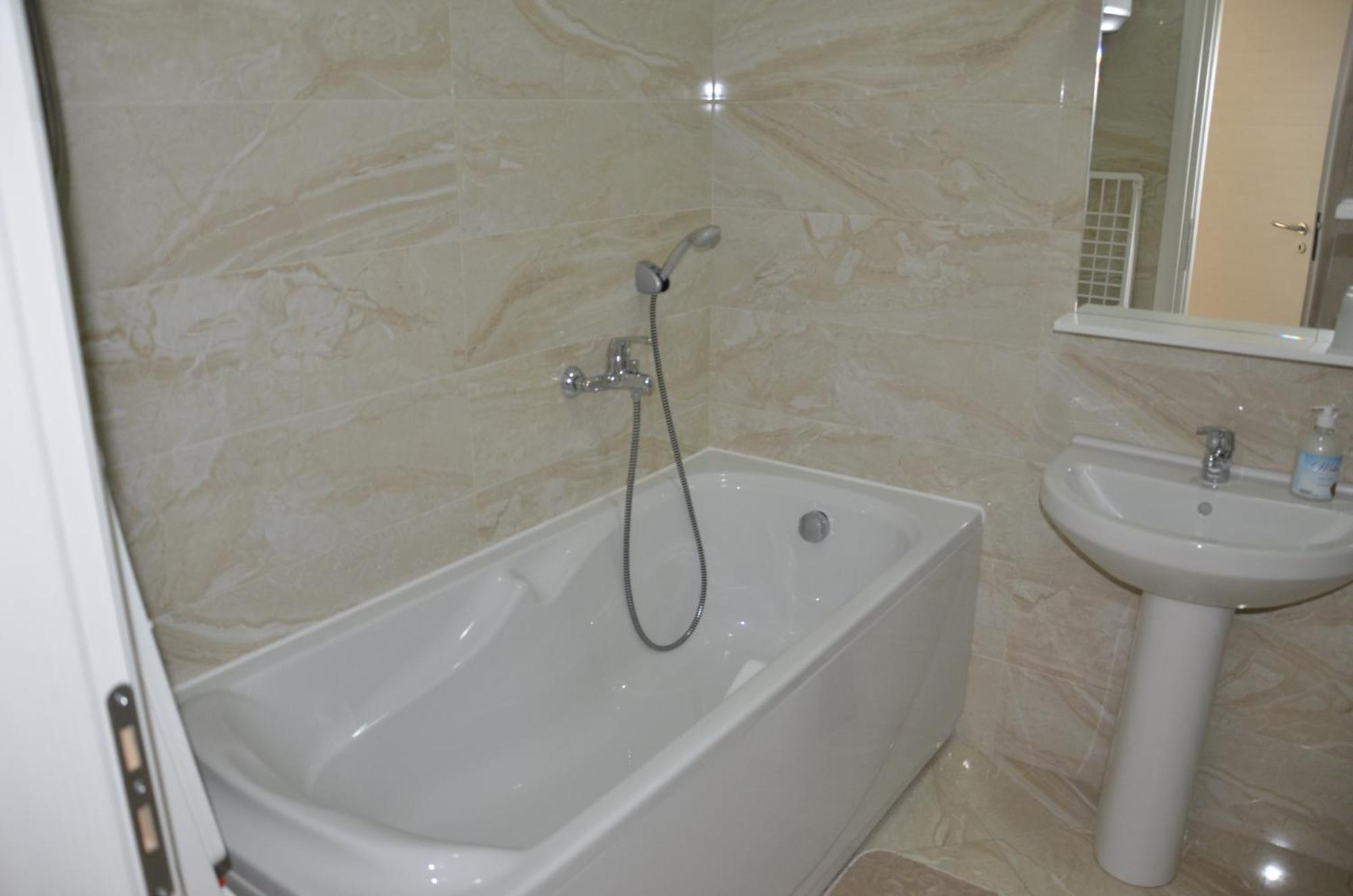 Apartmani Svetionik Budva Ruang foto