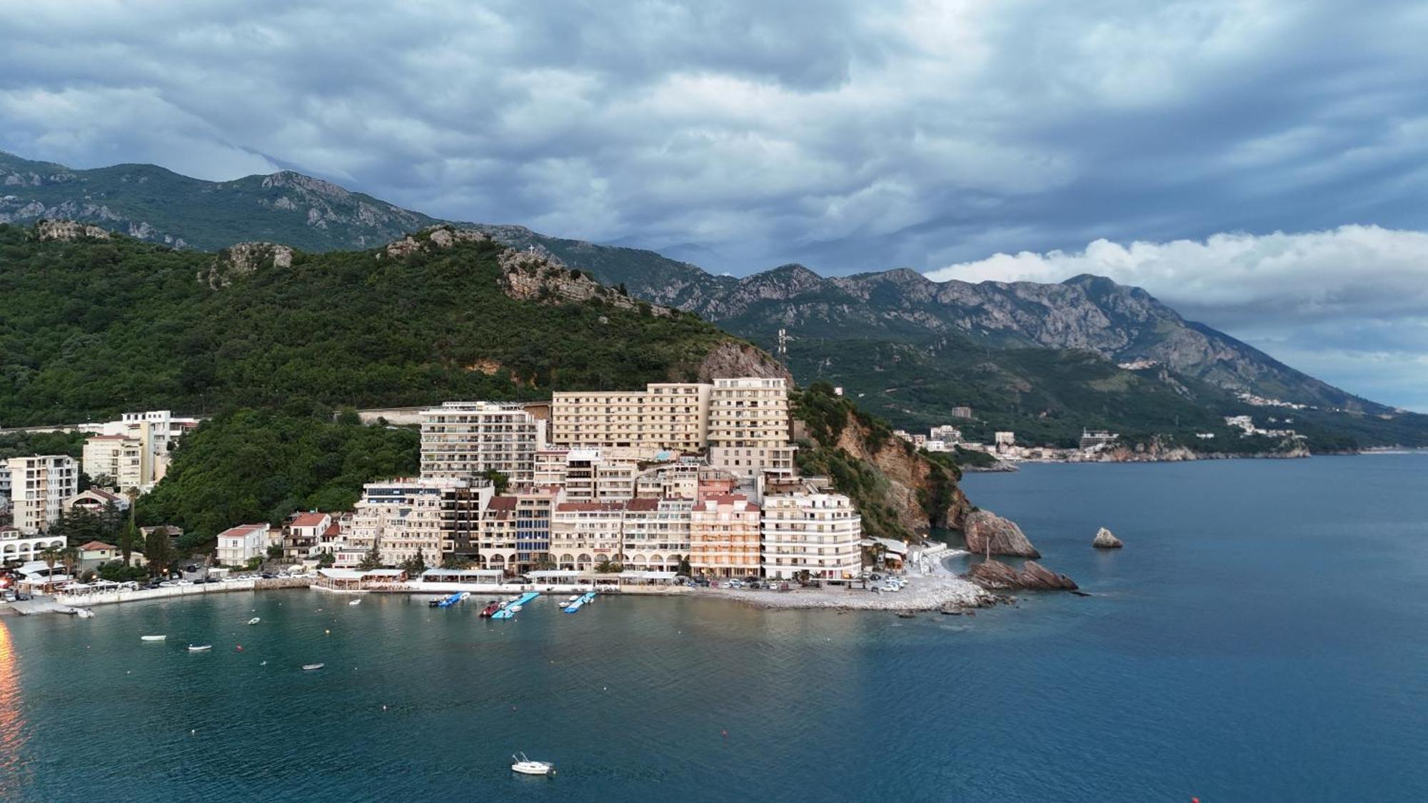 Apartmani Svetionik Budva Bagian luar foto