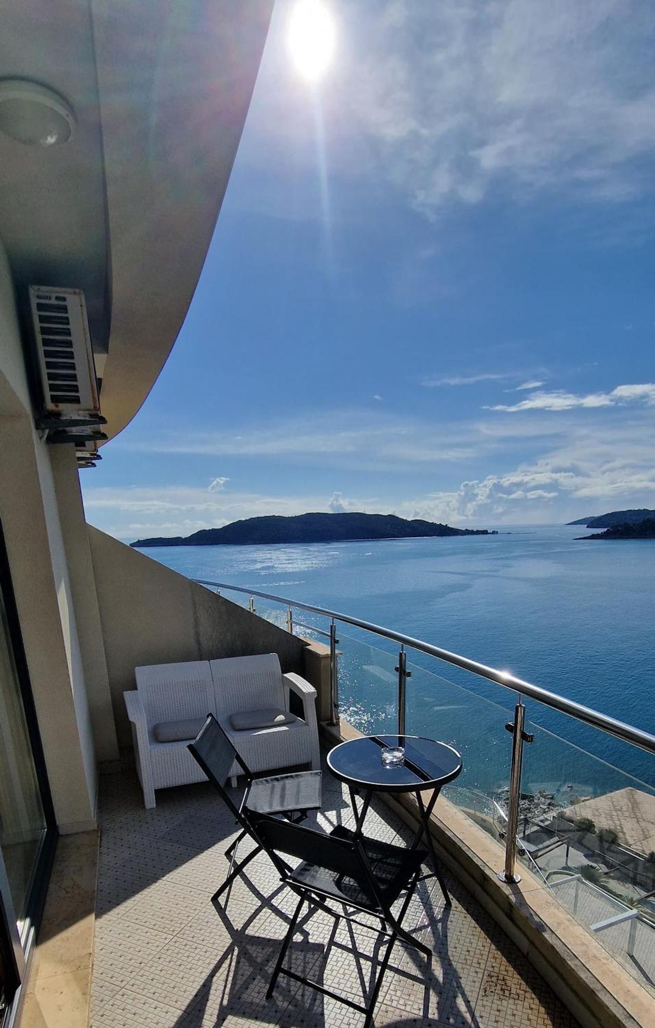 Apartmani Svetionik Budva Bagian luar foto