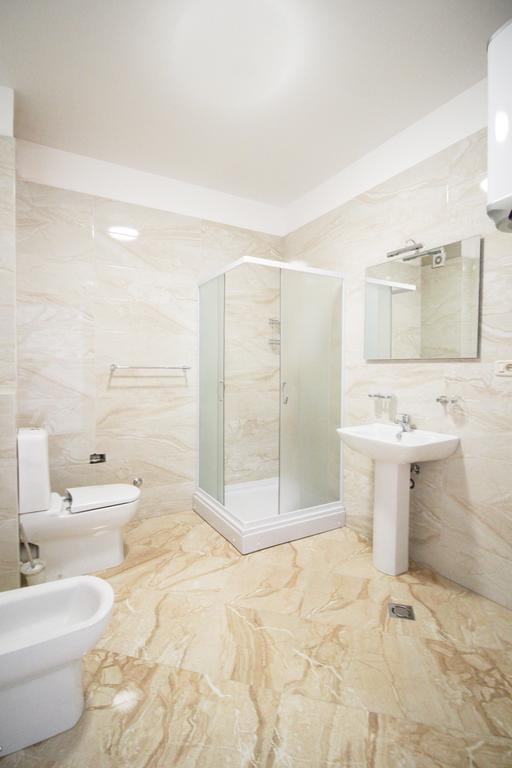 Apartmani Svetionik Budva Bagian luar foto