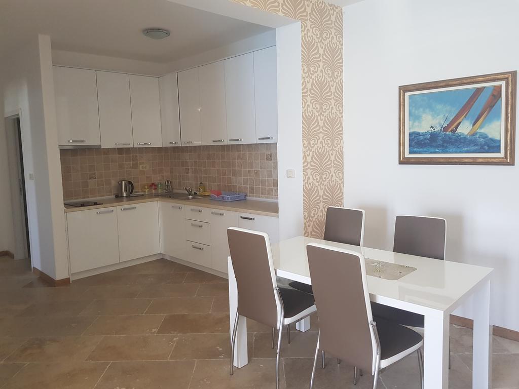 Apartmani Svetionik Budva Bagian luar foto