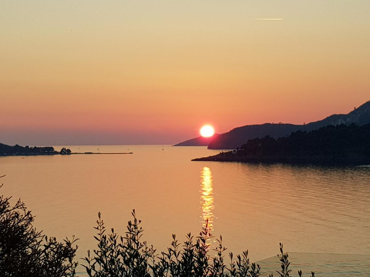 Apartmani Svetionik Budva Bagian luar foto